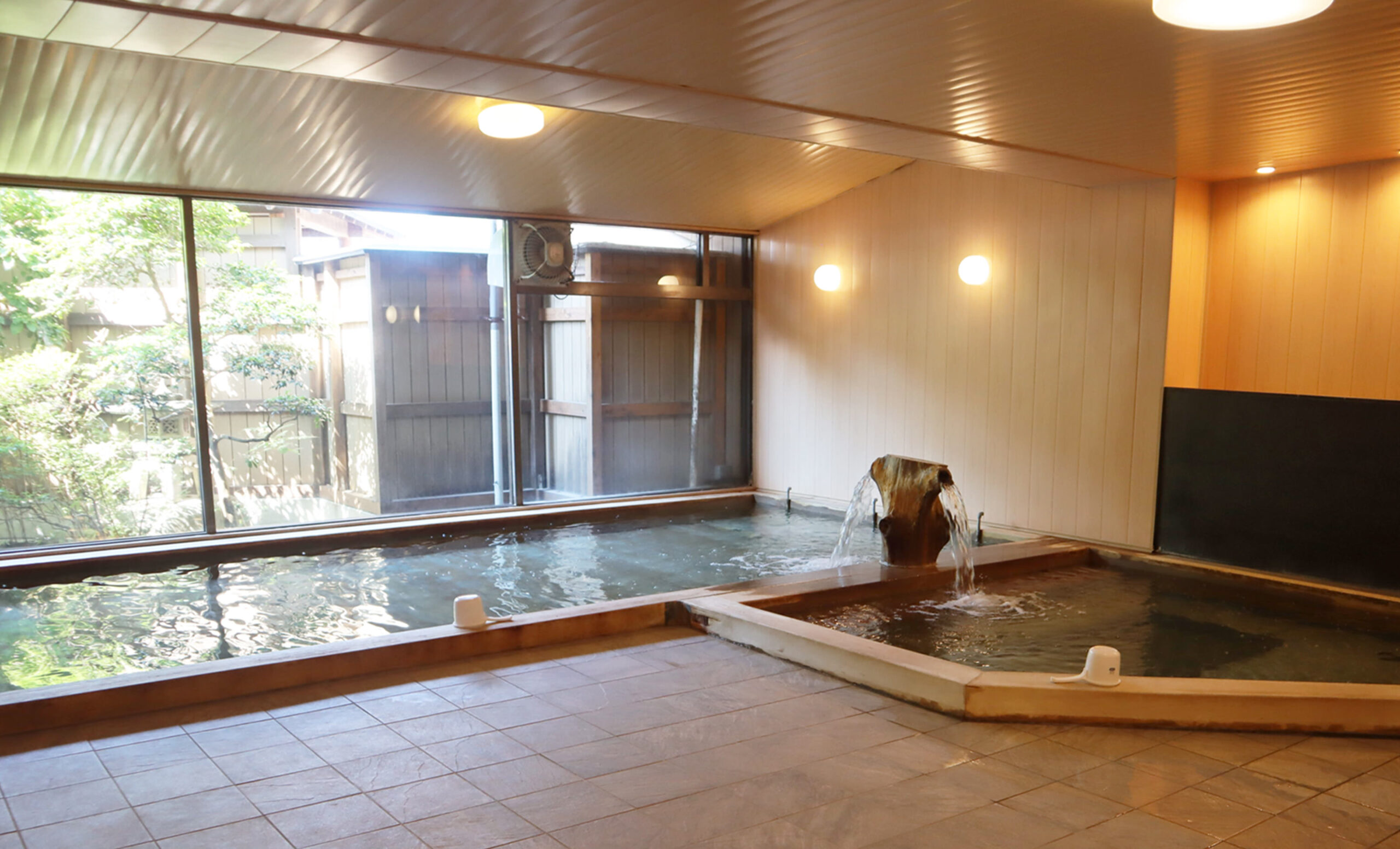 大浴場 / Large bath